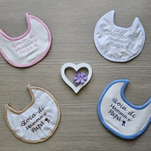 Bavaglino Neonato - gioia di mamma e papà