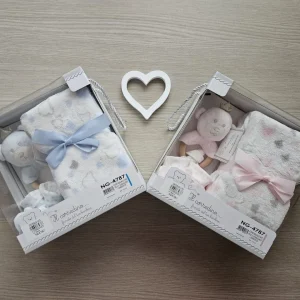 Set per neonati - Copertina+babbucce+sonaglino (Il Regalo Perfetto!)